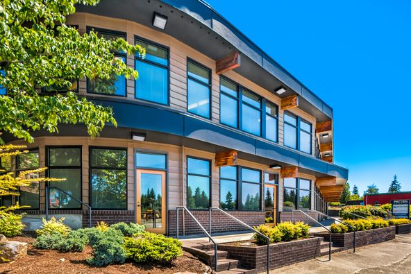 13540 Lake City Way NE, Seattle, WA 98125